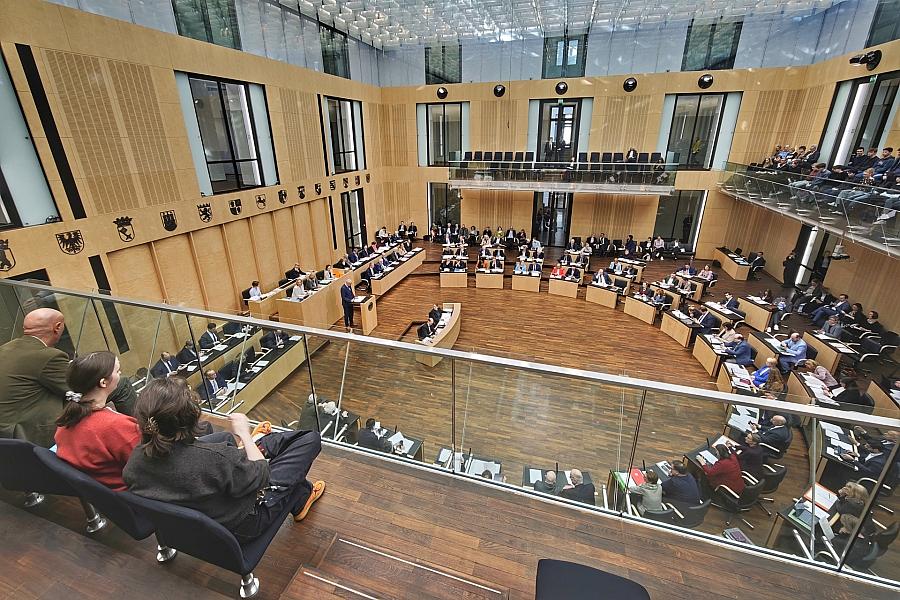 Bundesrat stimmt Kritis-Dachgesetz zu: Strengere Schutzvorschriften für kritische Infrastruktur in zehn Sektoren