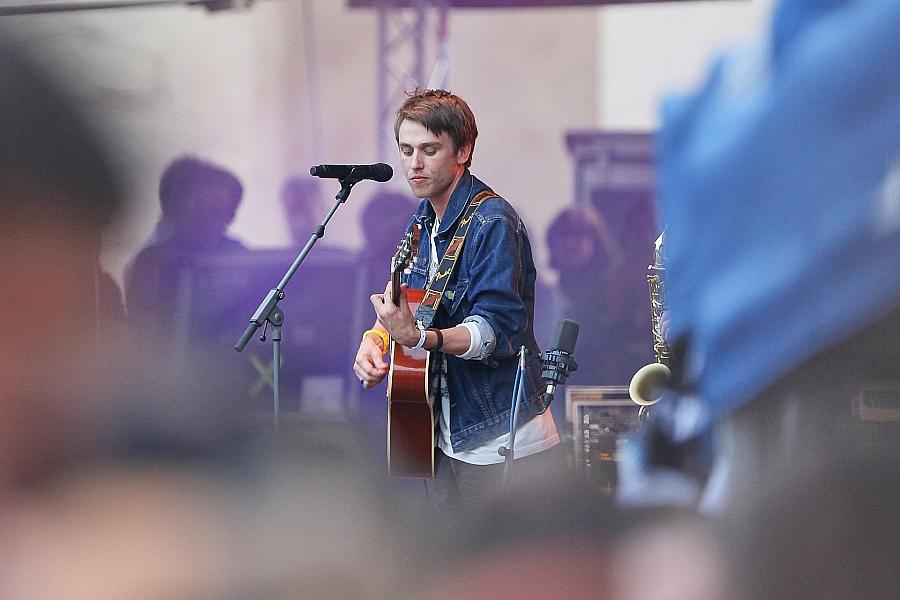 Clueso auf Platz eins der Album-Charts