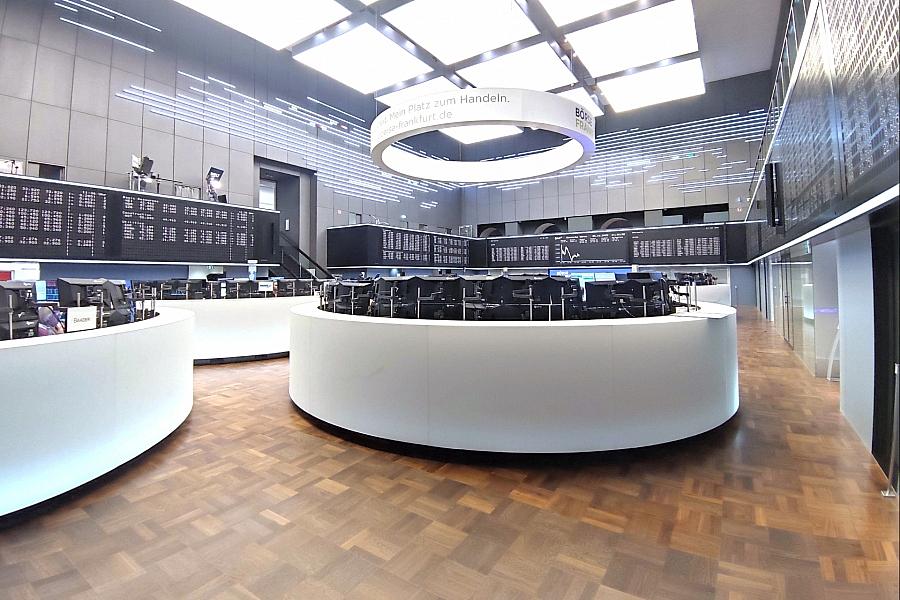 DAX startet mit starken Verlusten – Öl- und Gaspreise steigen sprunghaft