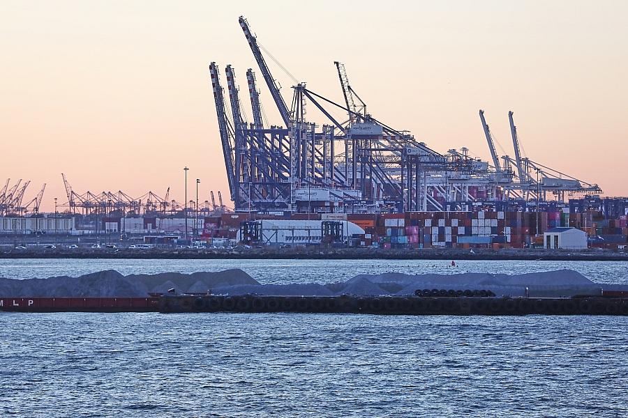 Umfrage: Knappe Mehrheit befürwortet EU-Gegenmaßnahmen im Zollstreit