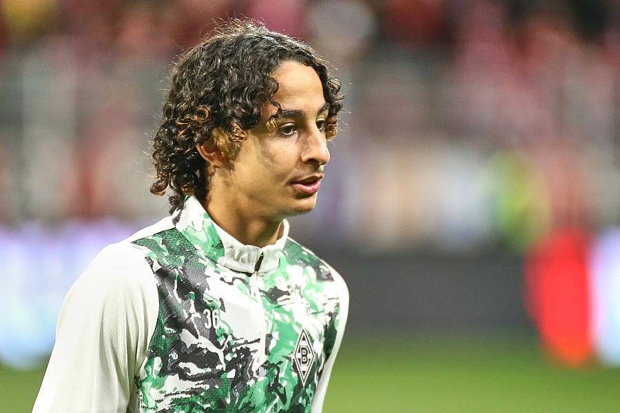 Bayern München siegt 4:1 gegen Gladbach und festigt Tabellenführung in der Bundesliga