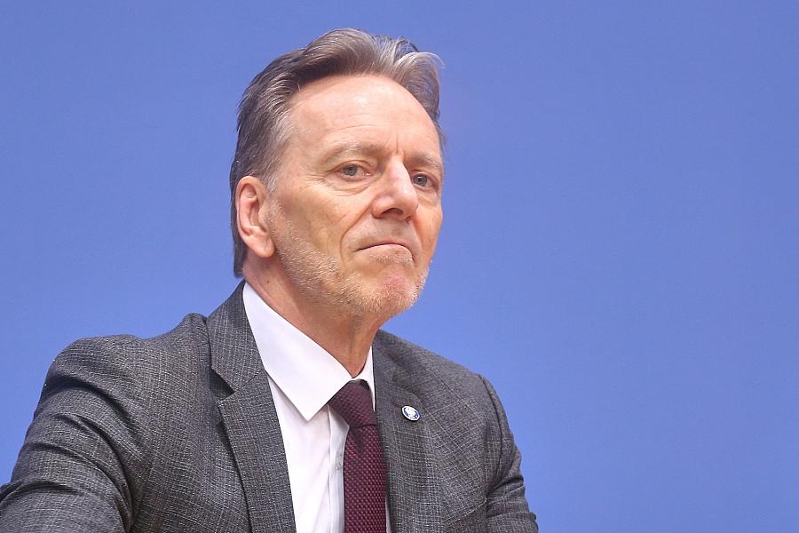 BKA-Chef Münch warnt vor steigenden Cyberangriffen durch KI und fordert mehr Befugnisse