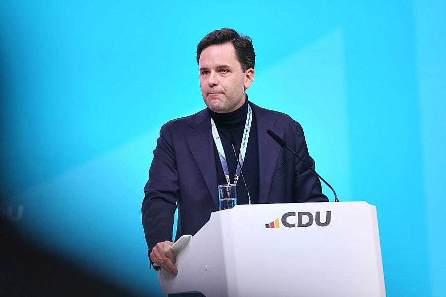 JU-Chef Winkel gegen Ausweitung von Entlastungsprämie und Tankrabatt