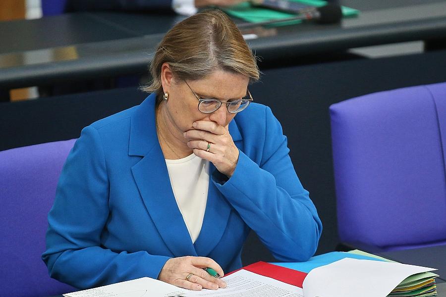 Hubig drängt auf schnelles Gesetz gegen digitale Gewalt und sexualisierte Deepfakes