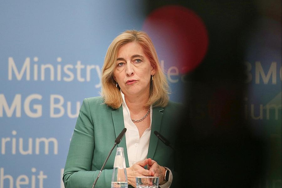 Gesetzlich Versicherte können auf sinkende Zusatzbeiträge hoffen – Reformpläne von Gesundheitsministerin Warken