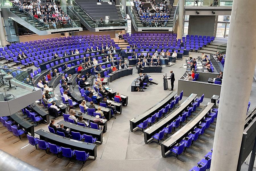 Bundestag beschließt Gesetzentwurf zur Beschleunigung öffentlicher Vergabeverfahren