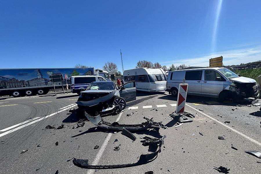 Verkehrsunfall auf der L30 bei Lüderitz: Ein Leichtverletzter