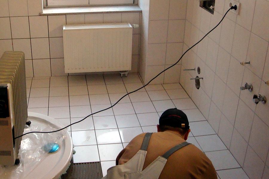 Handwerksumsatz leicht gesunken: Große Betriebe wachsen, kleine kämpfen mit starken Rückgängen