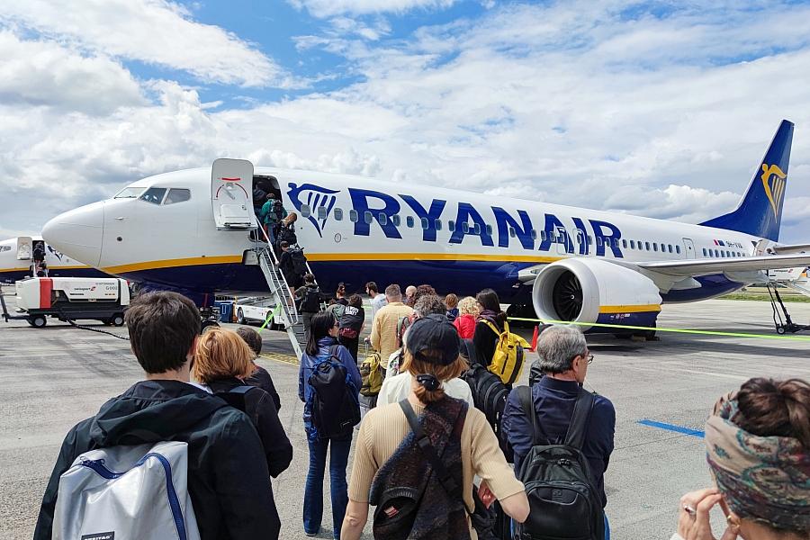 Ryanair schließt Flugstornierungen und Preiserhöhungen im Sommer wegen hoher Kerosinpreise nicht aus