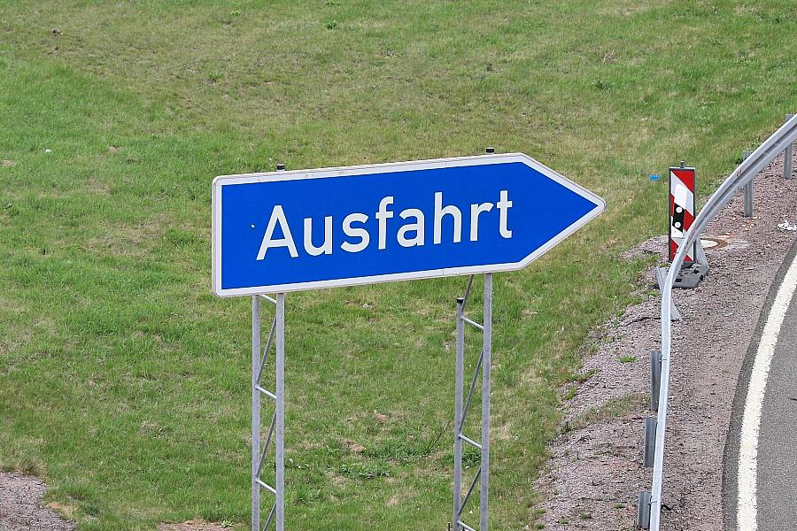 Unfall mit drei Fahrzeugen auf der Autobahn 72