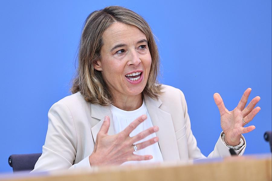 Ökonomin Malmendier fordert Erfahrungsaustausch zwischen Reiche und Habeck bei Energiepreisen und Wirtschaftskrisen
