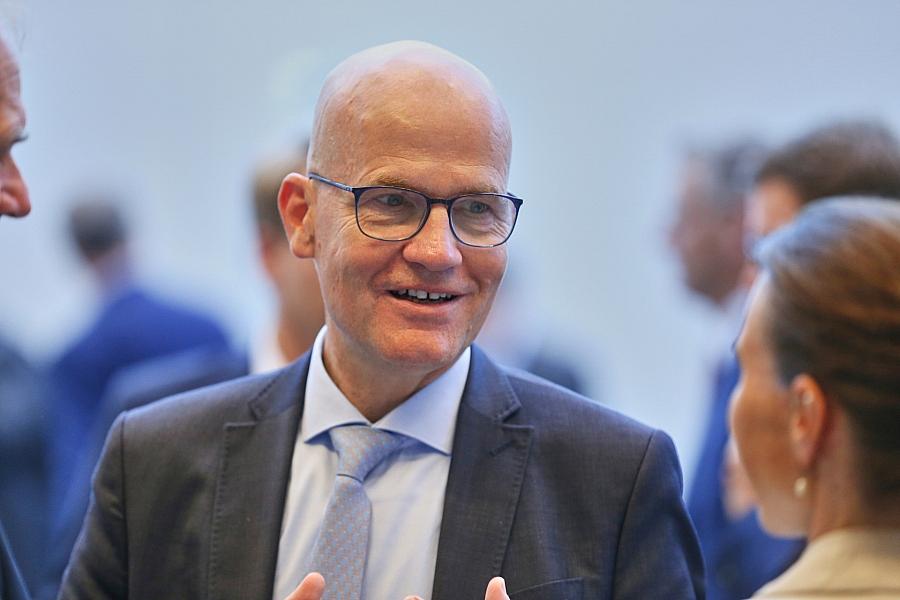 Brinkhaus fordert staatlichen Direktzahlungsmechanismus für Notsituationen