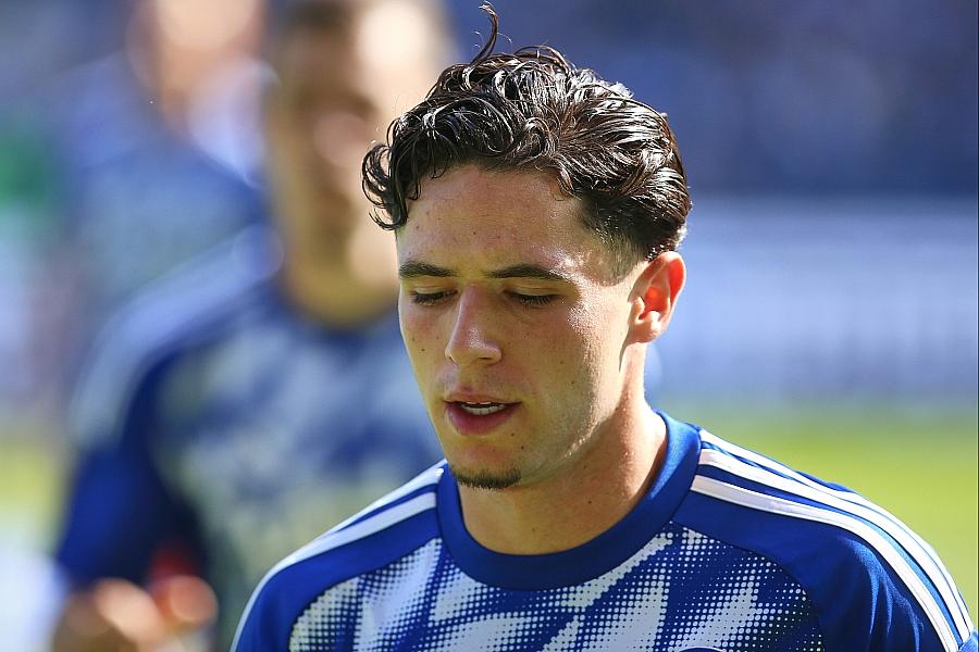 Schalke siegt bei Elversberg trotz Platzverweis – Paderborn gewinnt 7-Tore-Spektakel