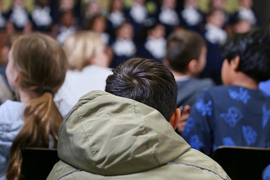 IW-Studie: Hoher Social-Media-Konsum senkt Schulleistungen laut Pisa-Daten