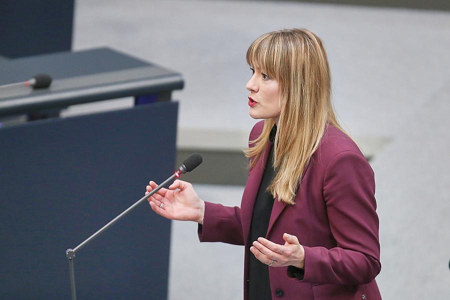 Clara Bünger: Linke startet dritten Anlauf für Sitz im Parlamentarischen Kontrollgremium
