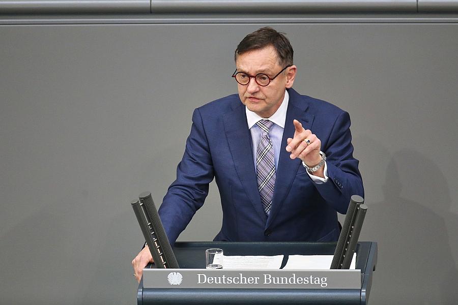 AfD-Vize Gottschalk lobt Wärmepumpe und E-Auto