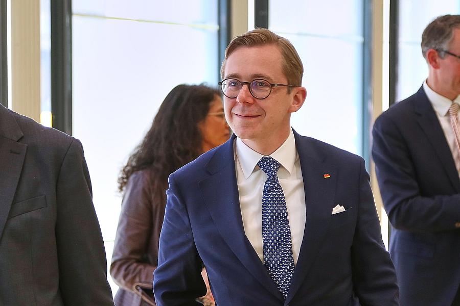 Amthor: Bürokratieabbau hat oberste Priorität