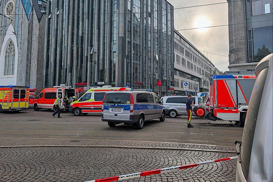SUV rast in Menschenmenge in Leipzig: Zwei Tote und mehrere Verletzte