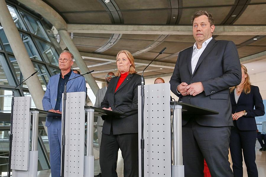 Verdi-Chef Werneke warnt SPD vor Kurs der Selbstzerstörung bei Sozialabbau und Rentenreform