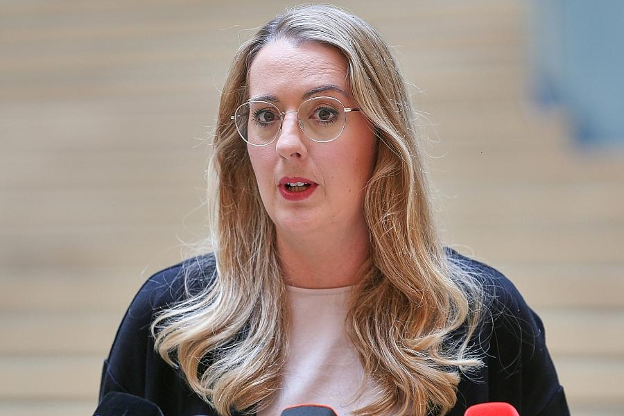 Grünen-Fraktionschefin Dröge: Merz kann es handwerklich nicht als Kanzler – Koalition wackelig