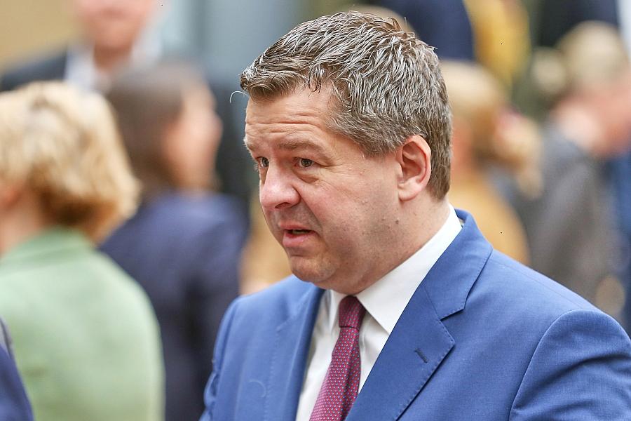 Sachsen-Anhalts Ministerpräsident Schulze: Bürgergeldempfänger müssen stärker zu Arbeit gedrängt werden