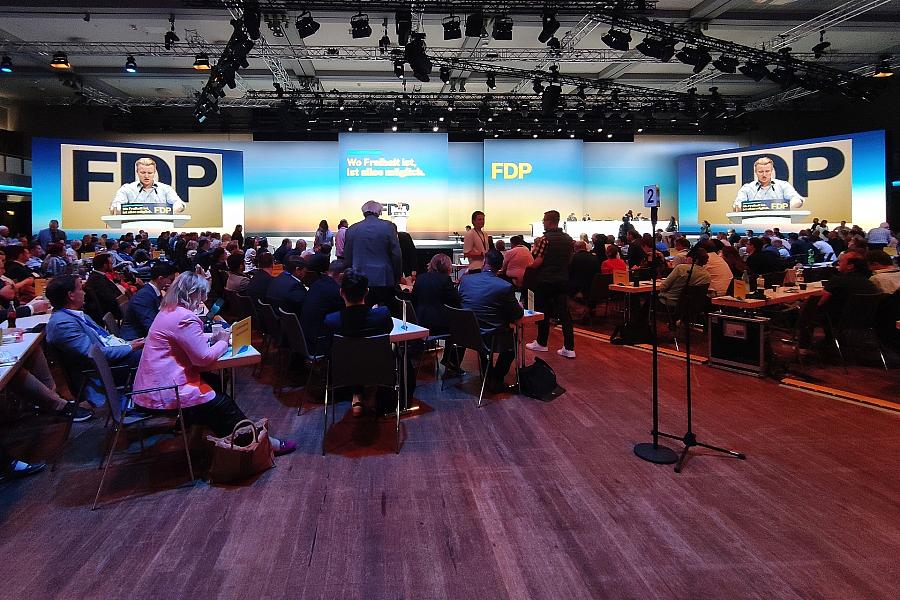 FDP-Parteitag geht weiter – Leitantrag fordert „Neustart“ für Deutschland