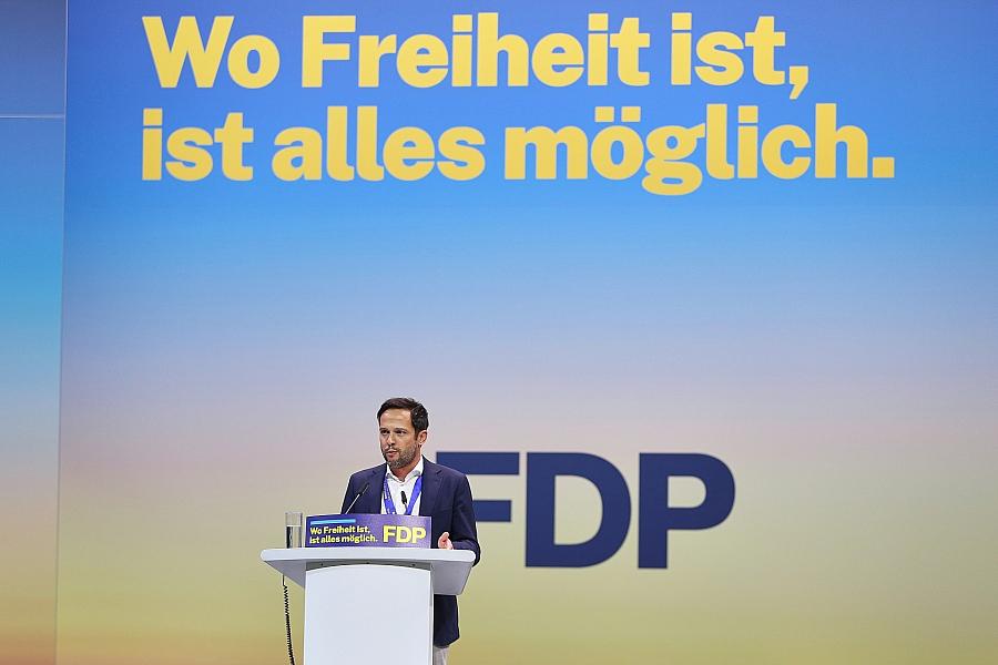 FDP-Parteitag beschließt Leitantrag – Generalsekretär sieht Comeback-Chancen