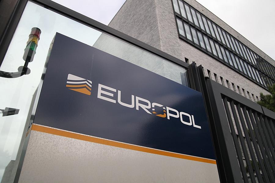 Europol-Aktion gegen Iranische Revolutionsgarde: 14.200 Propaganda-Beiträge im Visier