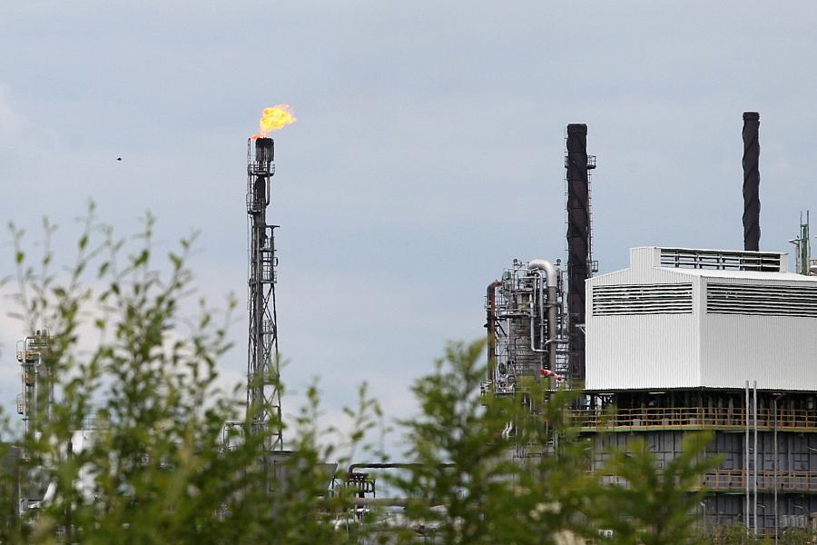 Treuhandstreit um PCK-Raffinerie: Russischer Ölkonzern Rosneft reicht Klage gegen Bundesregierung ein