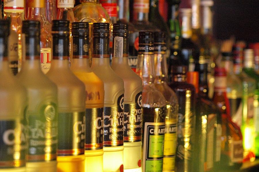 Marburger Bund fordert strengere Alkoholregeln: Hochprozentiges nur noch in lizenzierten Shops