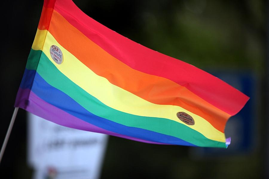 Streit um Regenbogenfahne zum CSD: Mehrere Ministerien verweigern Bekenntnis