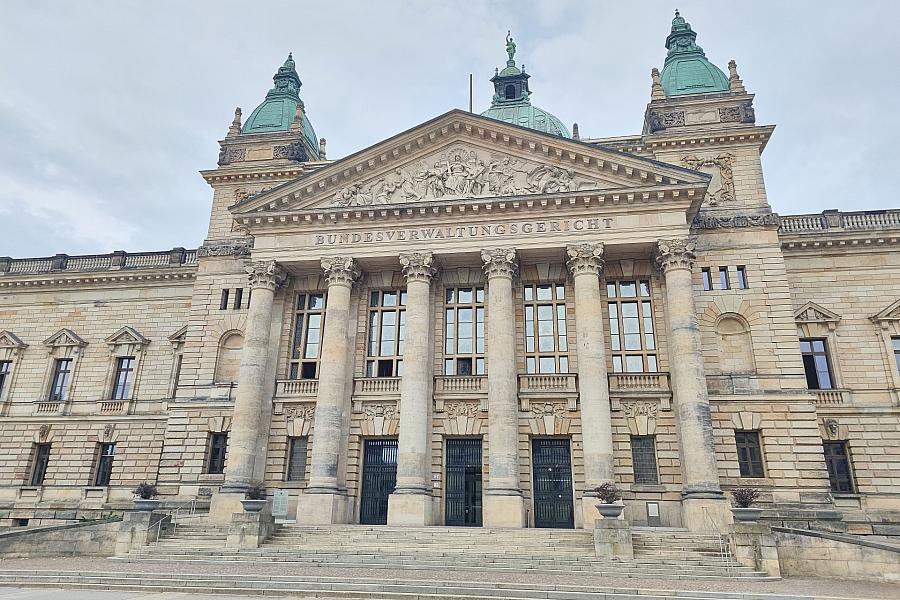 Präsident des Bundesverwaltungsgerichts erinnert Bundesregierung an gesetzliche Klimaziele und kritisiert EU-Naturschutzgesetze