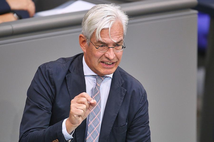 Einkommensteuerreform: Union gegen Umverteilung, Klingbeil will Spitzenverdiener belasten