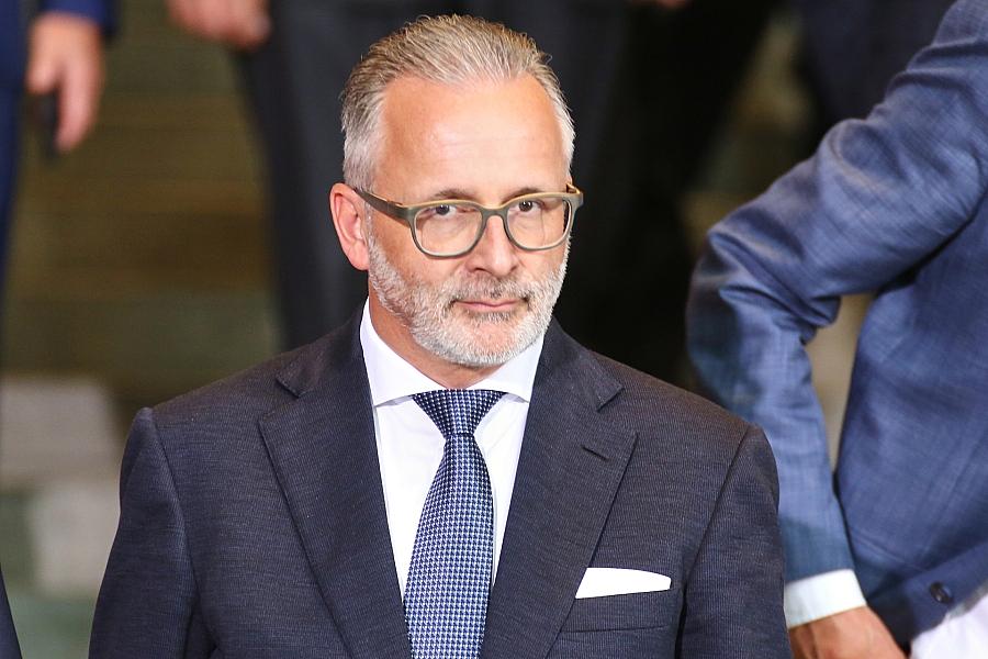 Henkel-CEO Knobel warnt vor Preiserhöhungen für Konsumenten im Jahr 2026 bei anhaltendem Kostendruck