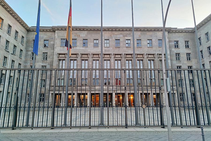 Trotz Iran-Krieg und Wirtschaftsflaute: Steuereinnahmen bleiben laut Schätzung stabil