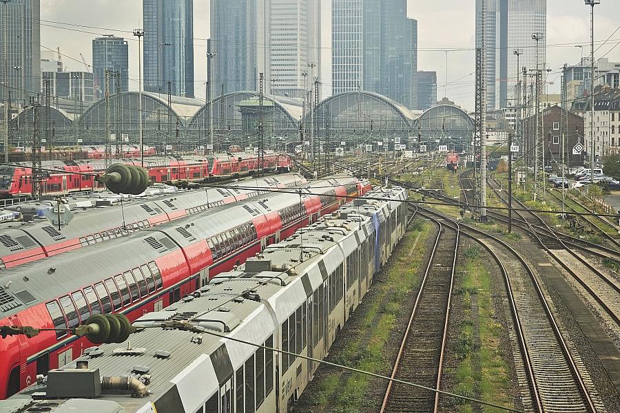 Bundesregierung lehnt Einmischung im Streit zwischen Italo und Deutscher Bahn ab