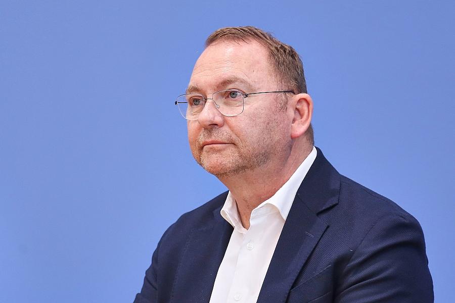 Verdi-Chef Werneke: Streikrecht und Renteneintrittsalter sind rote Linien im Reformpaket der Regierung