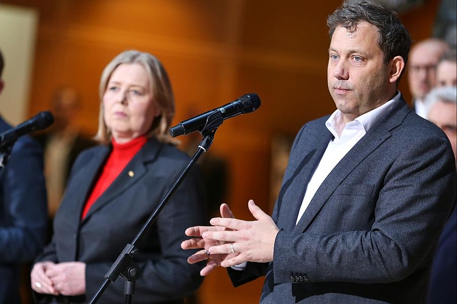 Forsa: SPD legt leicht zu – AfD baut Vorsprung bei politischer Kompetenz aus