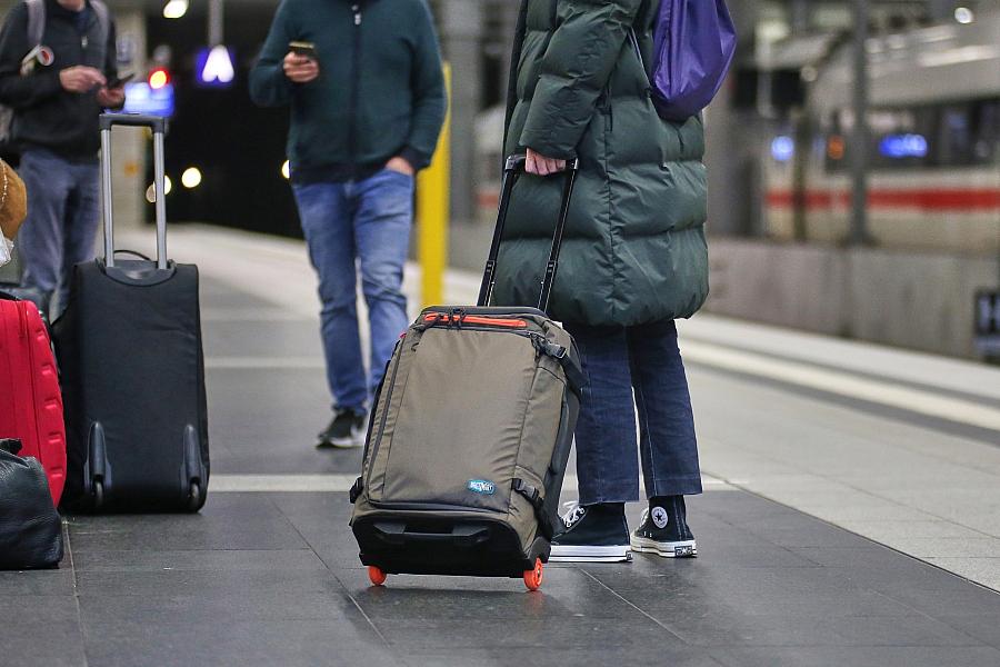 Bahn-Störung behoben: Zugverkehr läuft wieder an – Normalisierung dauert noch