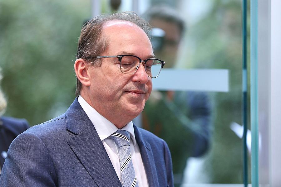Bundesinnenminister Dobrindt will Bürgergeld-Regelsatz kürzen