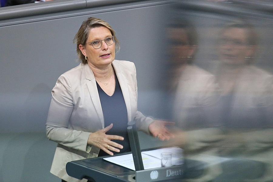 Bundesjustizministerin Hubig fordert strengeren Jugendschutz im Internet