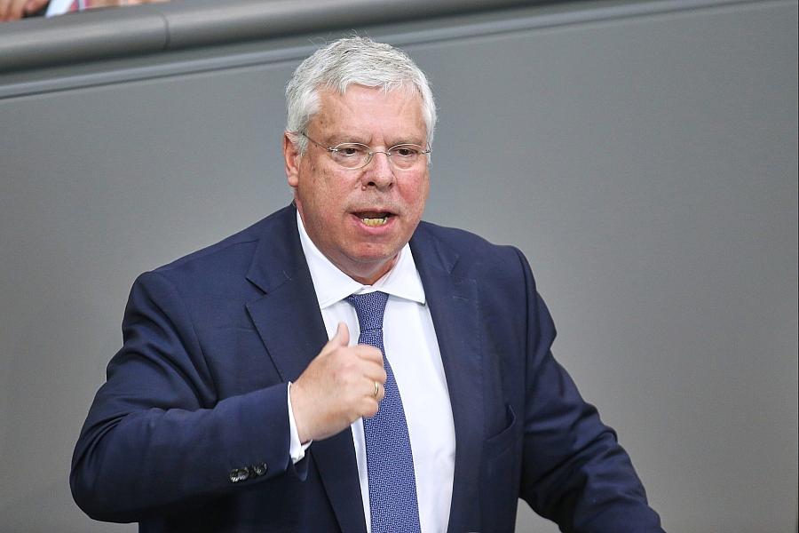 Unions-Außenpolitiker Hardt: Straße von Hormus militärisch schützen – Energiesicherheit für Deutschland und Weltwirtschaft