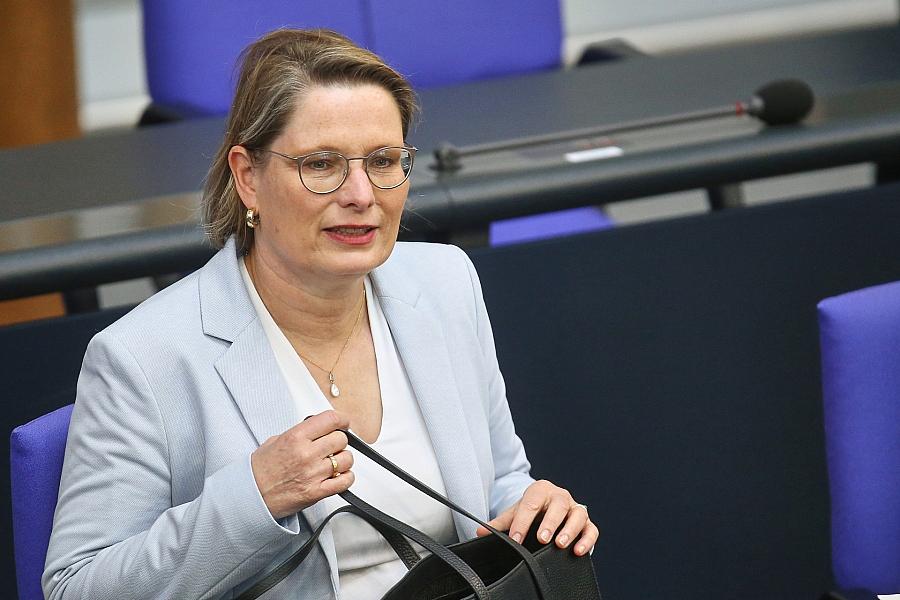 Bundesjustizministerin Hubig plant Verlängerung der Verjährungsfrist bei Sexualstraftaten