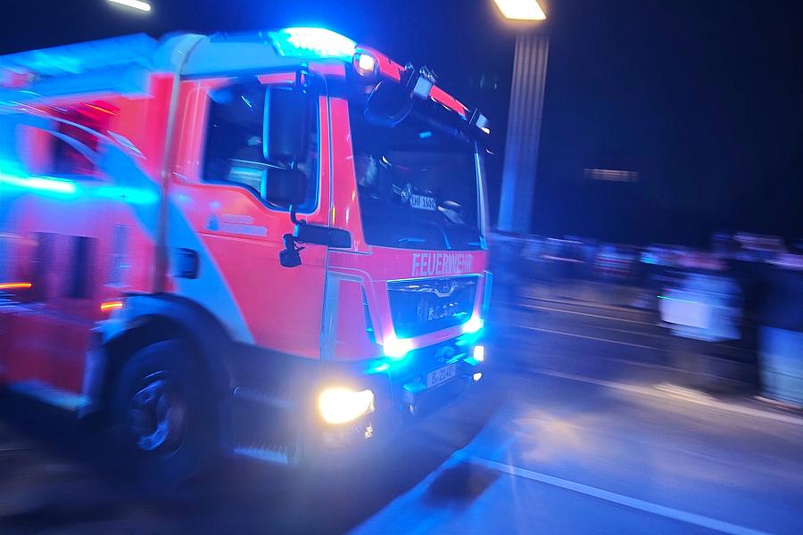 Auto brennt auf L22 bei Röwitz komplett aus