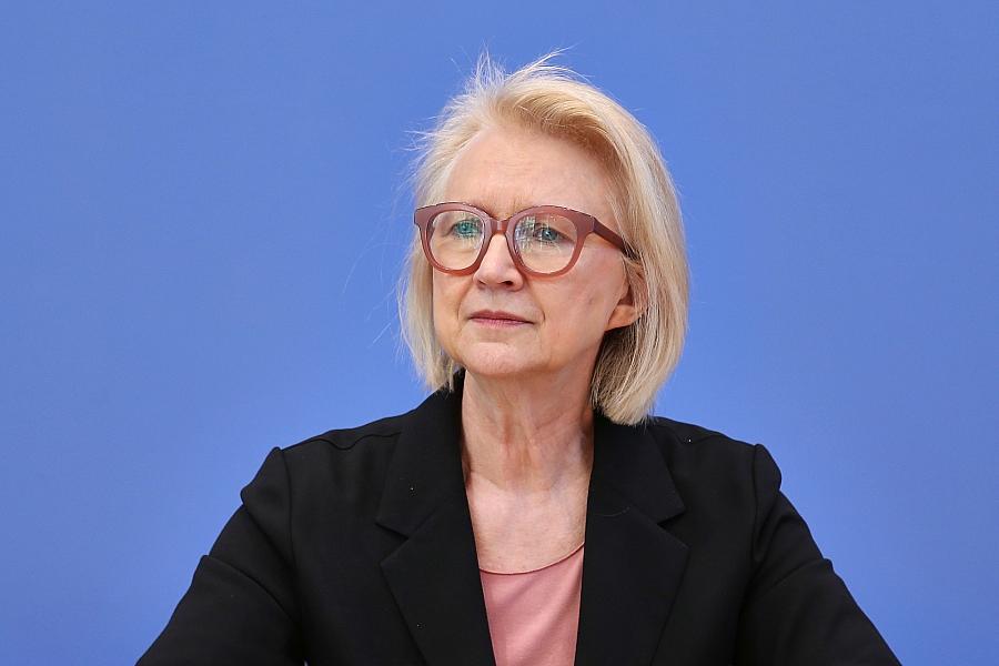 Wirtschaftsweise Schnitzer: Bei Kapitalrente nicht die Fehler der Riester-Rente wiederholen