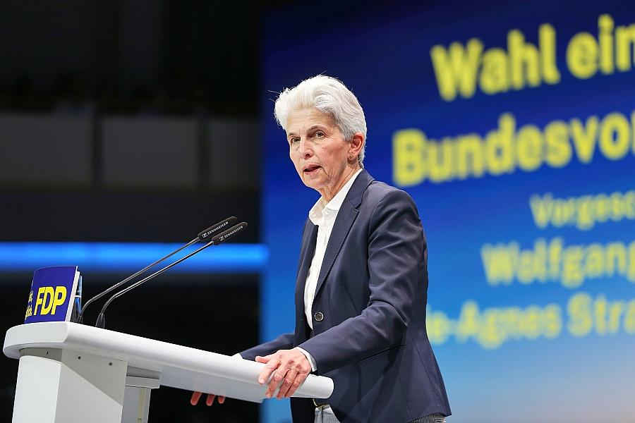 FDP-Politikerin Strack-Zimmermann: Überraschende Gegenkandidatur gegen Kubicki erst kurz vor Parteitag entschieden