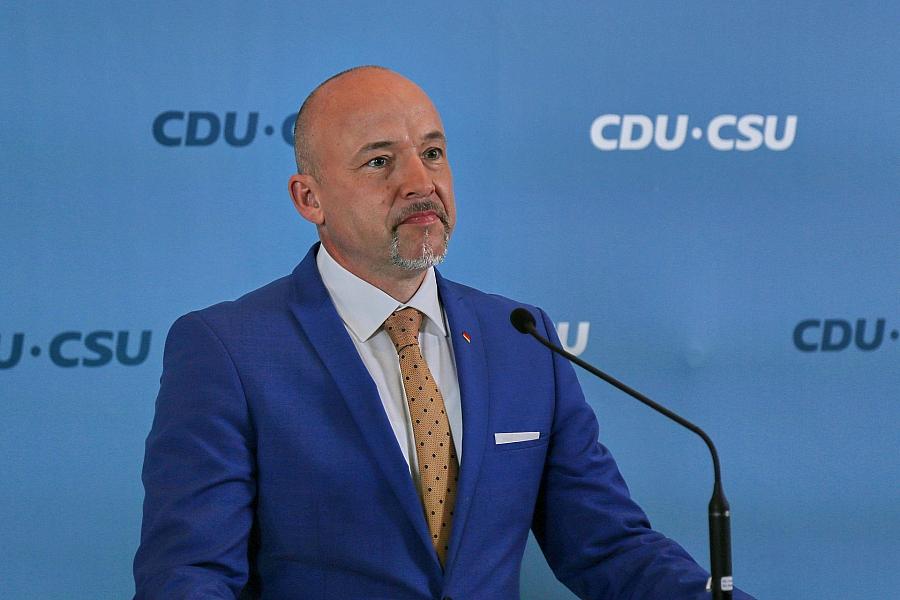 CSU-Landesgruppenchef: Spitzensteuersatz soll erst ab 80.000 bis 100.000 Euro greifen