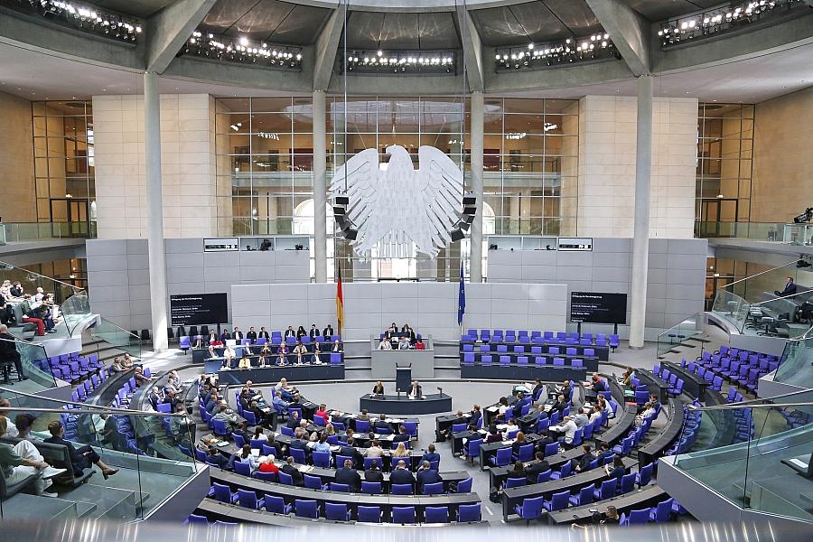 Verteidigungsausschuss-Vorsitzender Röwekamp: Deutsche Beteiligung an Hormus-Sicherung nur defensiv und mit Völkerrechtsmandat