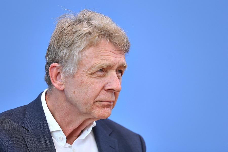 Ethikratsvorsitzender Frister gegen Brandmauer zur AfD bei Abstimmungen über medizinethische Fragen