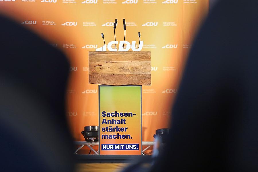 Nach Kumpel-Foto mit AfD-Mann: Grüne und Linke werfen CDU Sachsen-Anhalt Herumlavieren und Lüge vor